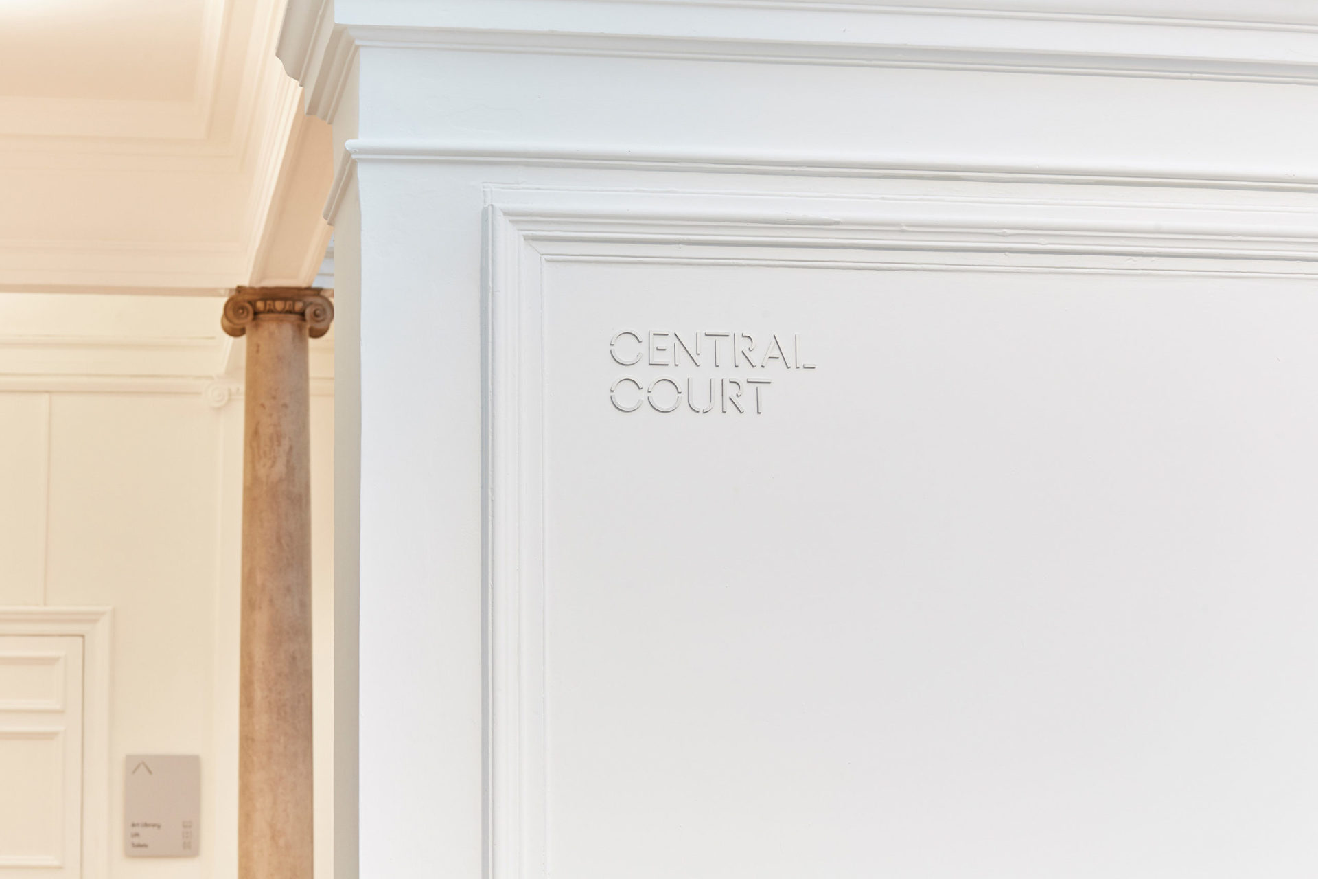 LeedsArtGallery_20_Signage-scaled.jpg